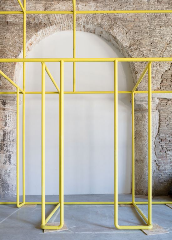 Der erste usbekische Pavillon zeigt die Umrisse einer Mahalla. (Foto: Gerda Studio)