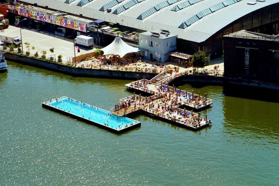 Badeschiff in der Spree, Berlin, 2002