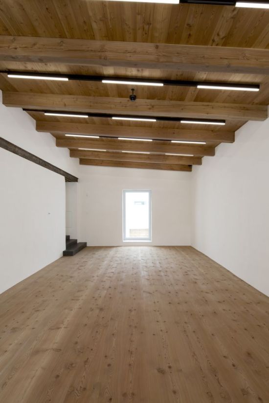Die Obergeschosse wurden sensibel saniert und in Ausstellungssäle umgewandelt.