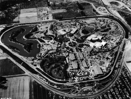 Disneyland aus der Vogelperspektive, Anaheim, Foto vom 17. Juli 1955.