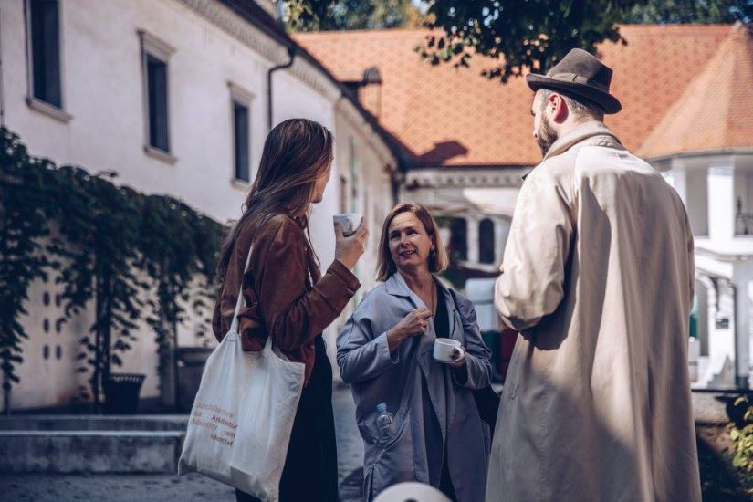 Auch in den Pausen wurde der Austausch mit den Referenten gesucht.