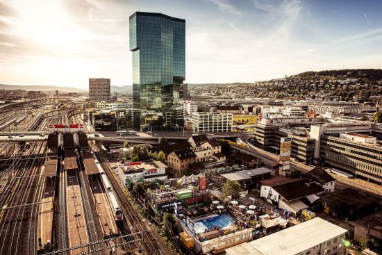 Urbanes Leben beim Zürcher Bahnhof Hardbrücke.  Zürich Tourismus, Bild Adrian Bretscher