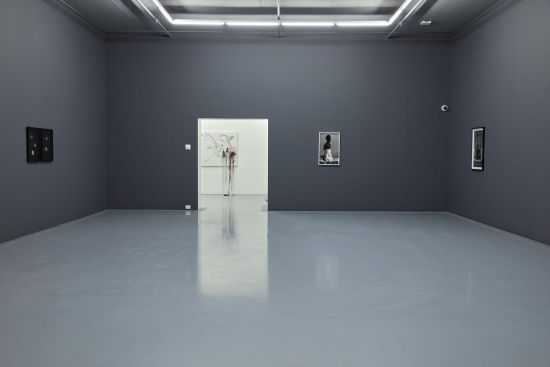 Galerieraum mit Arbeiten von Zanele Muholi