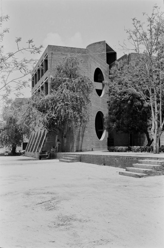 Indian Institute o Management, Ahmedabad
19. Juni 1970 © Alessandro Vassella