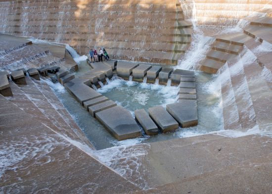 Philip Johnson / John Burgee, Water Gardens, Fort Worth, 1974 (Foto: Carol M. Highsmith)