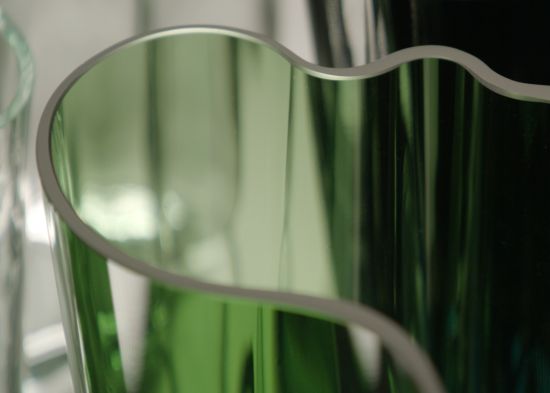 Für die Firma Ittala entwickelte Alvar Aalto zur Weltausstellung 1937 seine Aalto-Vase.
