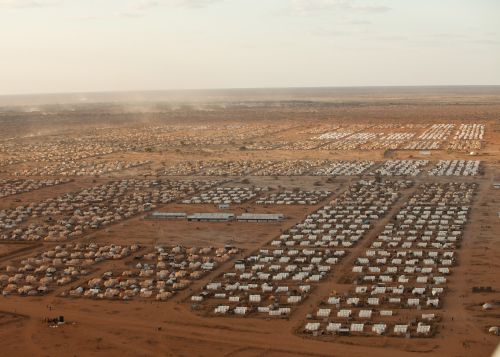 The refugee camps in Dadaab in Kenya are housing 200 000 asylum seekers. (photo: Brendan Bannon © IOM / UNHCR)