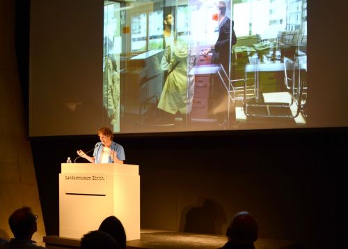 Harry van der Meijs stellte den Umbau des Gemeindehauses in Horw vor, den er gemeinsam mit raumfalter Architekten gestaltete.